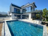 Girne, Çatalköy Bölgesindee Satılık Lüks 4+1 Villa