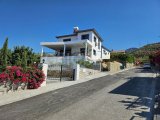 Nefes Kesen Manzaralı Satılık 2+1 Villa