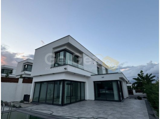 Girne’nin En Eşsiz Manzarası Bellapais'de Muhteşem Villa