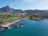 Karşıyaka'da Satılık Deniz Kenarı Oteli