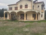 LEFKOŞA YİĞİTLER’DE 9+2 GENİŞ ARAZİLİ VİLLA