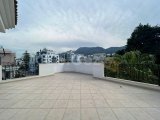 GİRNE'DE MERKEZİ KONUMDA TERASLI 3+1 SATILIK PENTHOUSE