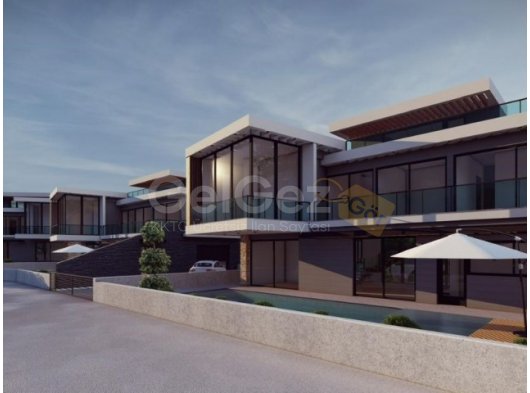 Alsancak'ta Dağ ve Deniz Manzaralı 4+1 Villalar