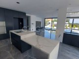 Zarafet Yeniden Tanımlandı: Çatalköy'de Manzaralı 4+1 Lüks Villa