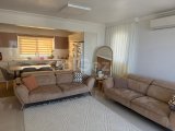 GİRNE MERKEZ’DE SATILIK 3+1 DAİRE