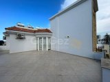 GİRNE'DE MERKEZİ KONUMDA TERASLI 3+1 SATILIK PENTHOUSE