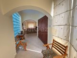 GİRNE'DE MERKEZİ KONUMDA TERASLI 3+1 SATILIK PENTHOUSE