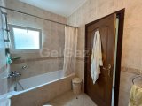 GİRNE'DE MERKEZİ KONUMDA TERASLI 3+1 SATILIK PENTHOUSE