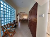 GİRNE'DE MERKEZİ KONUMDA TERASLI 3+1 SATILIK PENTHOUSE