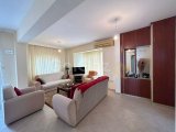 GİRNE'DE MERKEZİ KONUMDA TERASLI 3+1 SATILIK PENTHOUSE