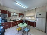 GİRNE'DE MERKEZİ KONUMDA TERASLI 3+1 SATILIK PENTHOUSE