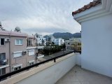 GİRNE'DE MERKEZİ KONUMDA TERASLI 3+1 SATILIK PENTHOUSE