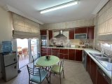 GİRNE'DE MERKEZİ KONUMDA TERASLI 3+1 SATILIK PENTHOUSE
