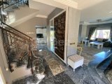 Ozanköy'de Eşsiz Şıklığa Sahip Lüks Villa