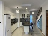 Girne/Zeytinlik Satılık Lüks Tripleks Şehir Evi