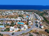 ÜÇ YATAK ODALI - ORTAK HAVUZLU - BAHÇE KATI DAİRE
