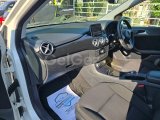 MERCEDES-BENZ B180