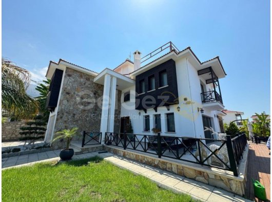 Bellapais'te Modern Üç Yatak Odalı Satılık Villa