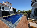 Bellapais'te Modern Üç Yatak Odalı Satılık Villa