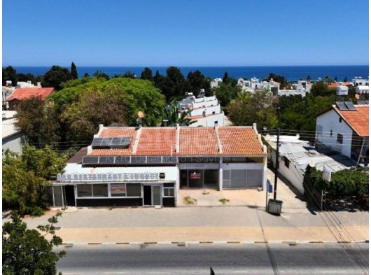 Girne Karaoğlanoğlu'nda Ana Cadde Üzerinde Komple Satılık Ticari Bina