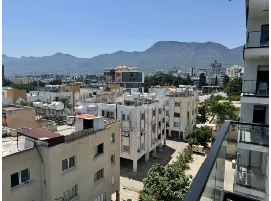 Girne Merkez'de Satılık 2+1 Daire