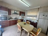Girne Merkez'de Muhteşem Konumda Teraslı Satılık 3+1 Penthouse