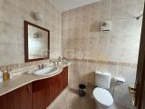 Girne Merkez'de Muhteşem Konumda Teraslı Satılık 3+1 Penthouse