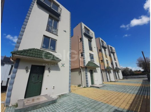 3+1 Triplex Villa, Bahceli ve terasli