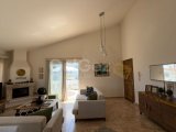 Girne Merkezde Lüks 3+1, 3 Banyo Penthouse Daire | 300m² | Tapu Hazır