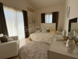 Girne Merkezde Lüks 3+1, 3 Banyo Penthouse Daire | 300m² | Tapu Hazır