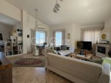 Girne Merkezde Lüks 3+1, 3 Banyo Penthouse Daire | 300m² | Tapu Hazır