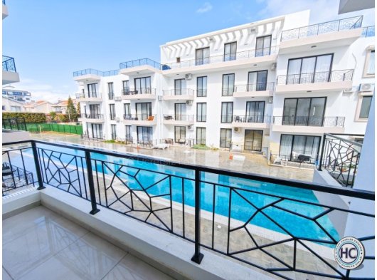 SATILIK İKİ YATAK ODALI DAİRE, EŞYALI, DENİZE 300 METRE, UZUN PLAJ, İSKELE