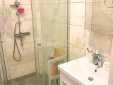 SATILIK İKİ YATAK ODALI DAİRE, EŞYALI, DENİZE 300 METRE, UZUN PLAJ, İSKELE