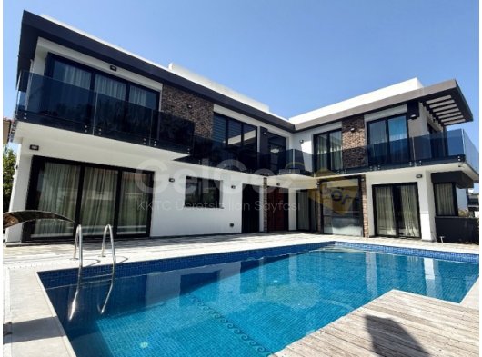 Karaoğlanoğlu, Girne’de Satılık Ultra Lüks 4+1 Villa!