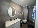 ????Girne'nin Merkezinde 8. Katta Deniz ve Şehir Manzaralı Satılık Lüks Residence Daire 3+1 180m2