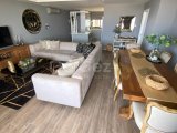 ????Girne'nin Merkezinde 8. Katta Deniz ve Şehir Manzaralı Satılık Lüks Residence Daire 3+1 180m2