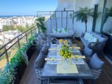 ????Girne'nin Merkezinde 8. Katta Deniz ve Şehir Manzaralı Satılık Lüks Residence Daire 3+1 180m2
