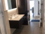 Girne'nin Merkezinde Satılık 3+1 Residence Daire