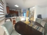 ALSANCAK'TA 3 YATAK ODALI HAVUZLU VİLLA - 0533 820 2055