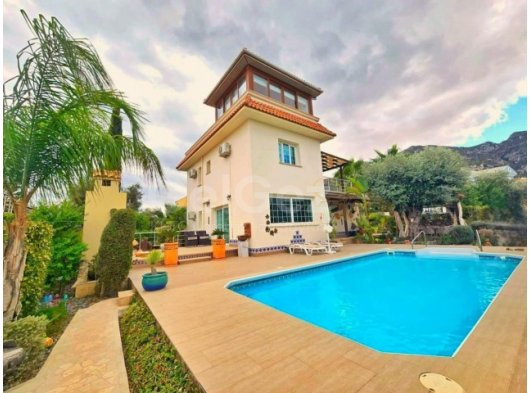 BELLAPAİS'DE 3+2 HAVUZLU VE TÜRK TAPULU VİLLA - TEK YETKİLİ ACENTE - 0533 820 2055