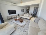 Girne Merkez’de, Gold Tower’da Kiralık Modern 2+1 Daire - 0533 820 2055