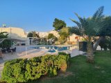 İSKELE BOĞAZTEPE TATIL SITESINDE SATILIK 2 YATAK ODALI IKIZ EV