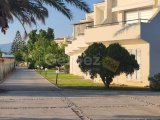 İSKELE BOĞAZTEPE TATIL SITESINDE SATILIK 2 YATAK ODALI IKIZ EV