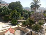 BELLAPAIS'TA ÜÇ YATAK ODALI VİLLA