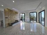 Alsancak'ta Üç yatak odalı Satılık Villa