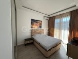 ALSANCAKTA FULL EŞYALI ORTAK HAVUZLU VİLLA