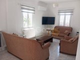 BELLAPAIS'TA ÜÇ YATAK ODALI VİLLA