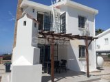 BELLAPAIS'TA ÜÇ YATAK ODALI VİLLA