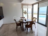 ÜÇ YATAK ODALI MOBİLYALI LÜKS SAHİLDEKİ DENİZ KENARI BUNGALOW