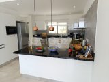 ÜÇ YATAK ODALI MOBİLYALI LÜKS SAHİLDEKİ DENİZ KENARI BUNGALOW